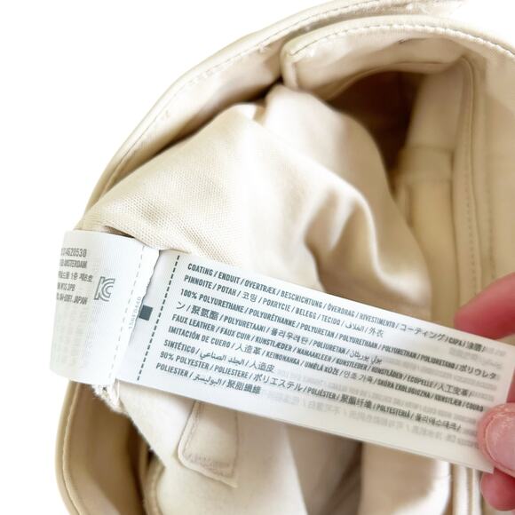 Abercrombie Tan 90s Straight Ultra High Rise Vegan Leather Pants Sz 26 - Picture 3 of 4